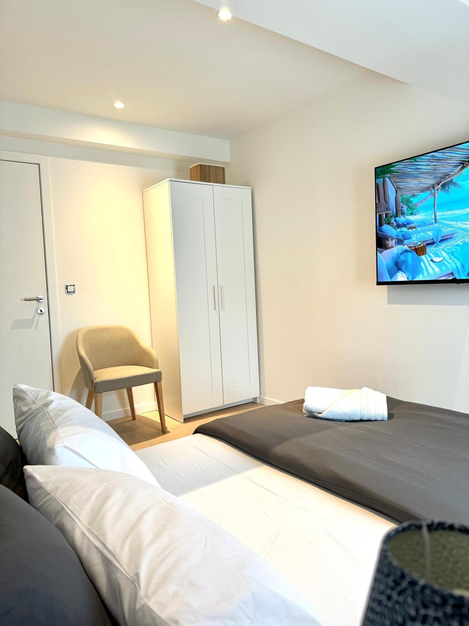 My Haus Saint Catherine Brussel Bagian luar foto